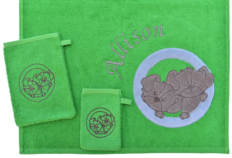 Handdoek met naam - Little Triki's groen
